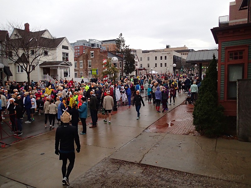 2015-11-26 A2 Turkey Trot 5K 009.JPG